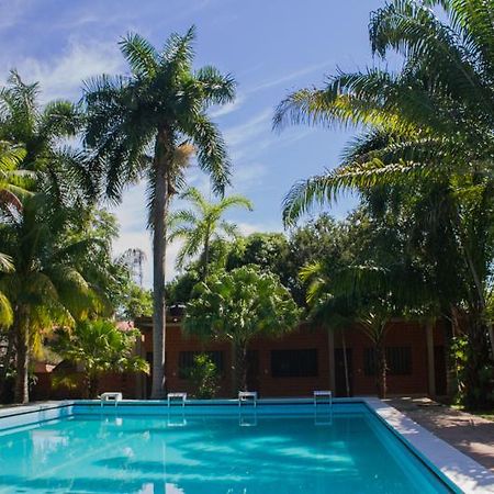 Hotel Ambaibo Rurrenabaque Exterior photo